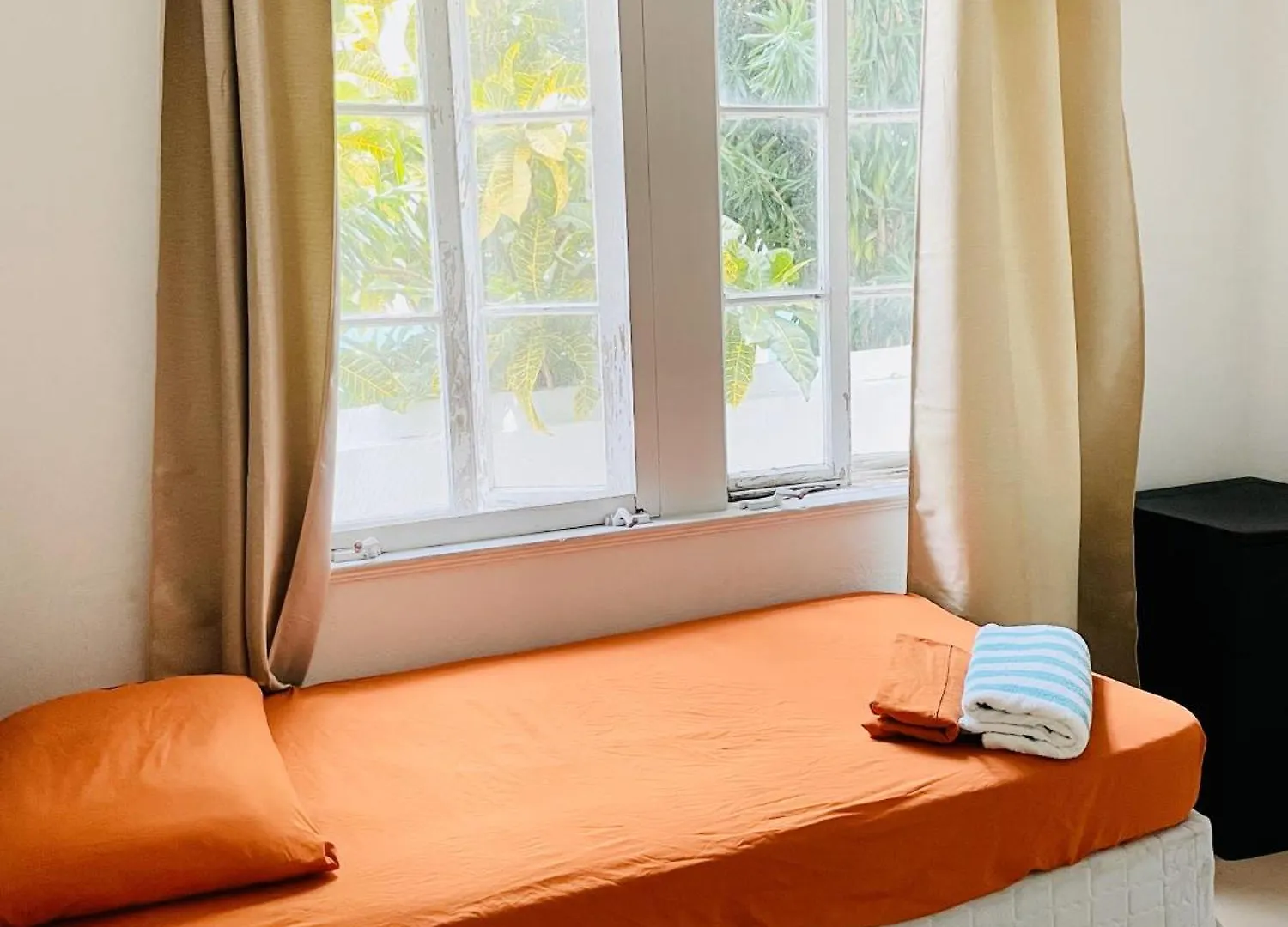 Hillcrest Hostel Nassau Bahamas