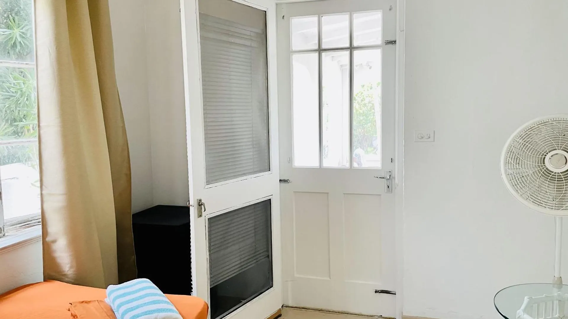 Hillcrest Hostel Nassau