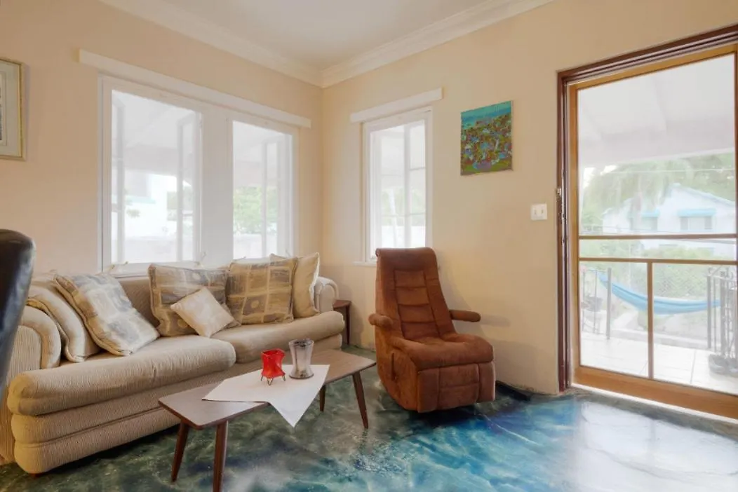 Hillcrest Hostel Nassau
