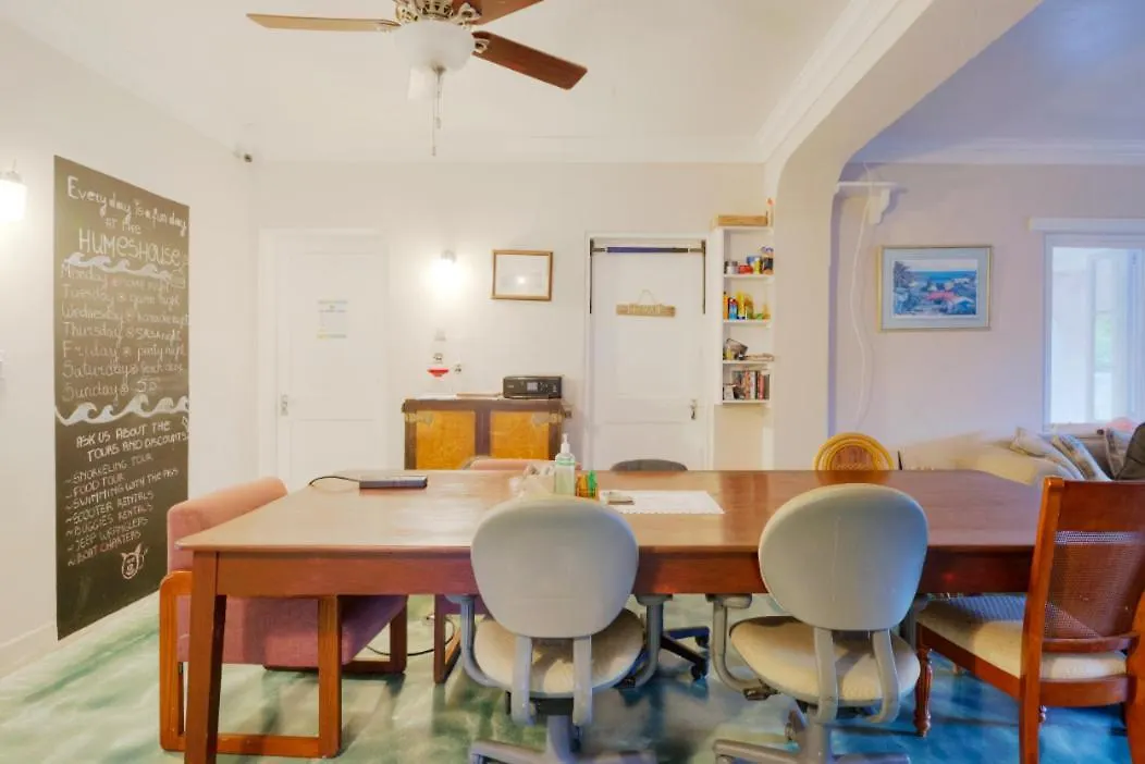 Hillcrest Hostel Nassau