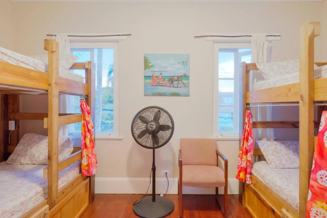 Hillcrest Hostel Nassau